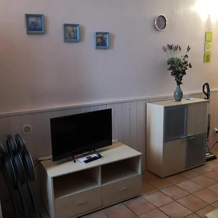 Apartment Joli Climatise Bord De Emplacement Ideal