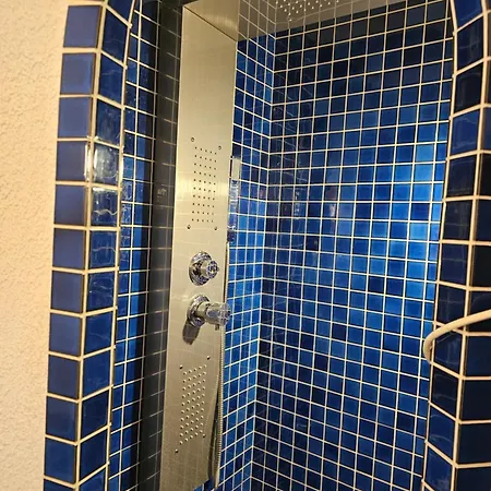 Daire Joli Climatise Bord De Emplacement Ideal